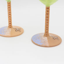 Load image into Gallery viewer, 2 Pale Green &amp; Tan Starfish Hand Painted Wine Glasses
