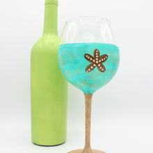 Load image into Gallery viewer, Hand Painted Aqua &amp; Tan Starfish Wine Glass - Large
